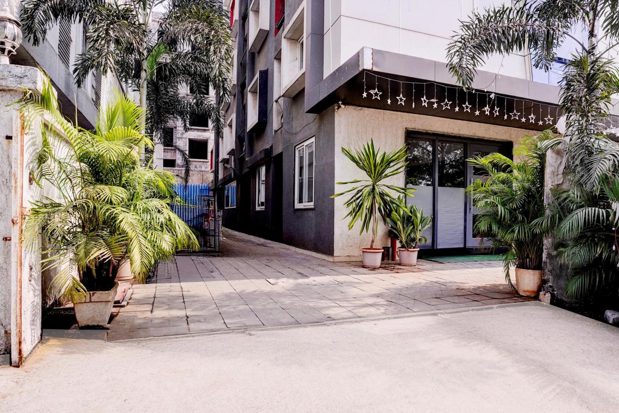 Townhouse Oak Kopar Khairane Navi Mumbai Formerly Ivy Hotel 外观 照片