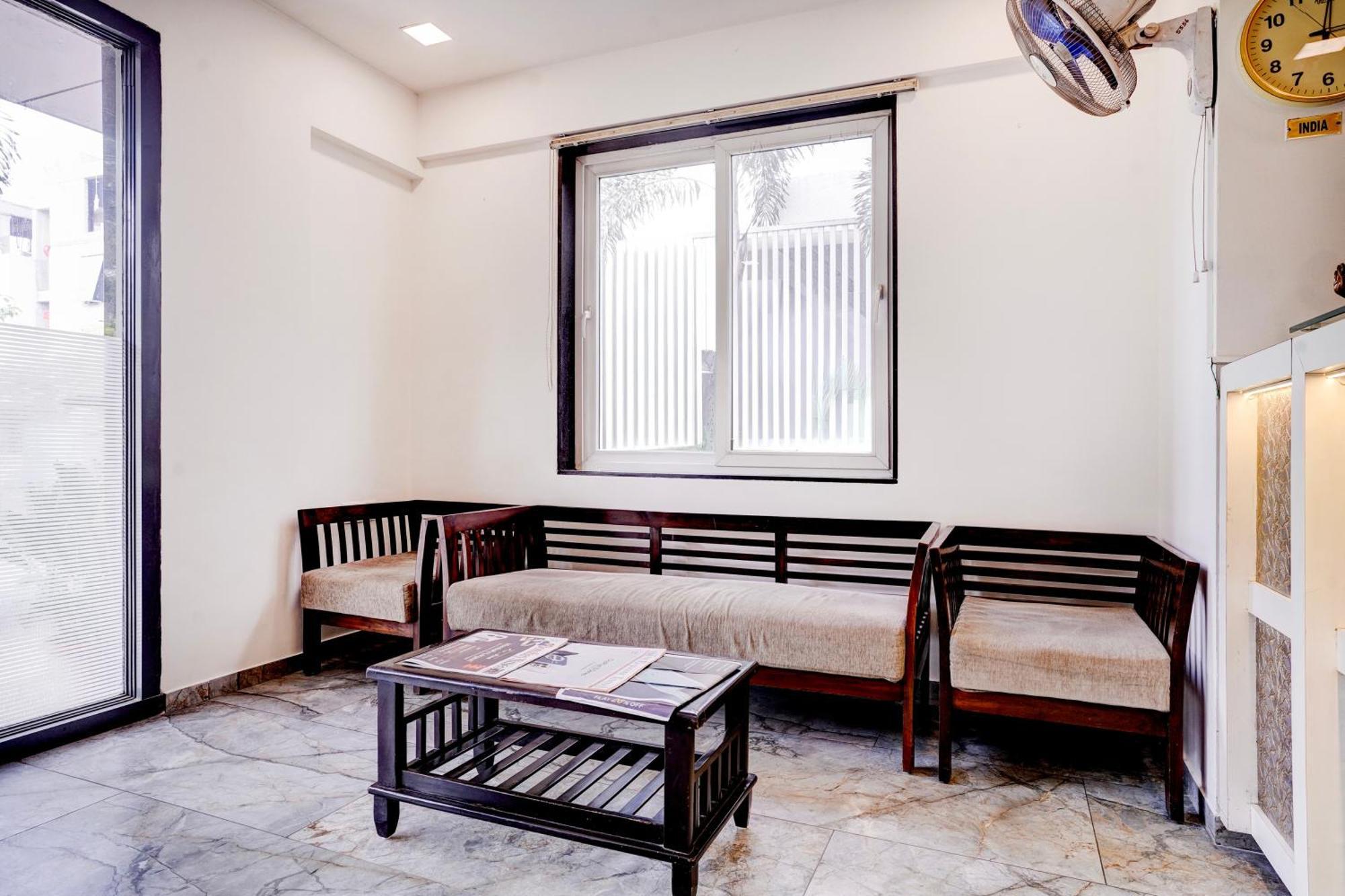 Townhouse Oak Kopar Khairane Navi Mumbai Formerly Ivy Hotel 外观 照片