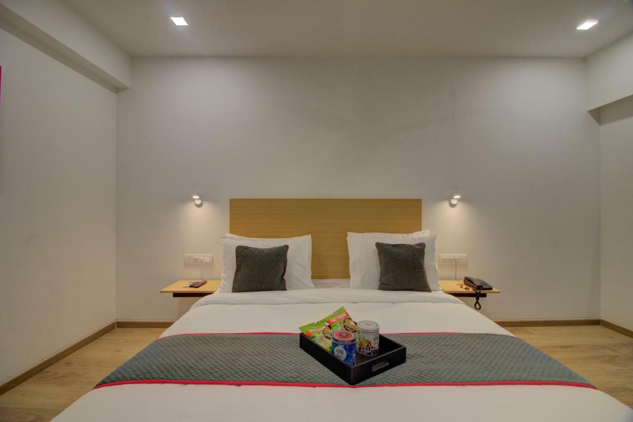 Townhouse Oak Kopar Khairane Navi Mumbai Formerly Ivy Hotel 外观 照片