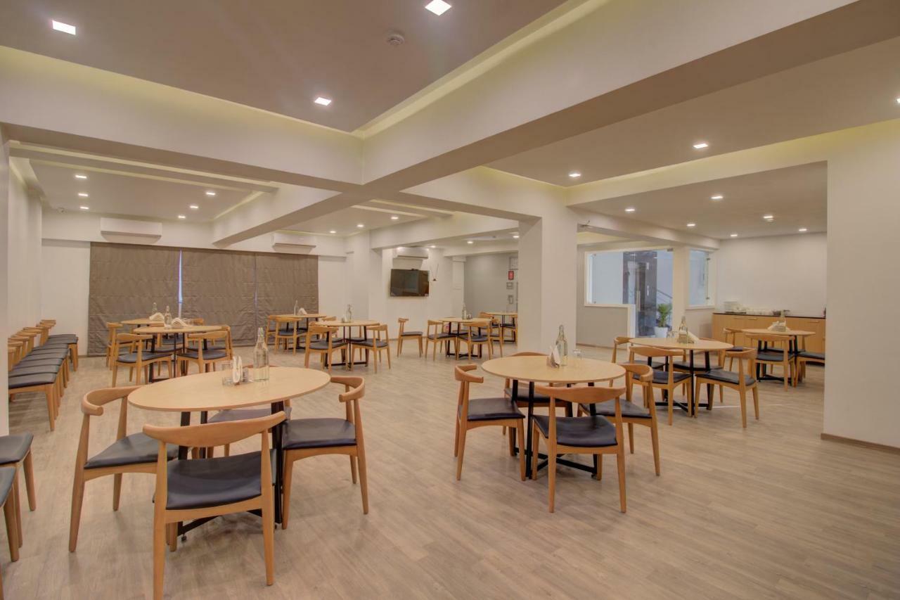 Townhouse Oak Kopar Khairane Navi Mumbai Formerly Ivy Hotel 外观 照片